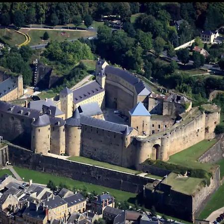 Appartement Spacieux Et Atypique Sedan Exteriör bild